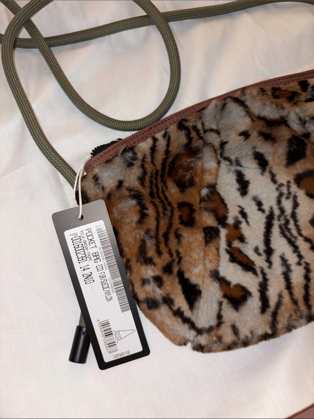 NWT Flower Mountain POCKET BAG
Mini cross body bag - Light brown - Picture 9 of 13